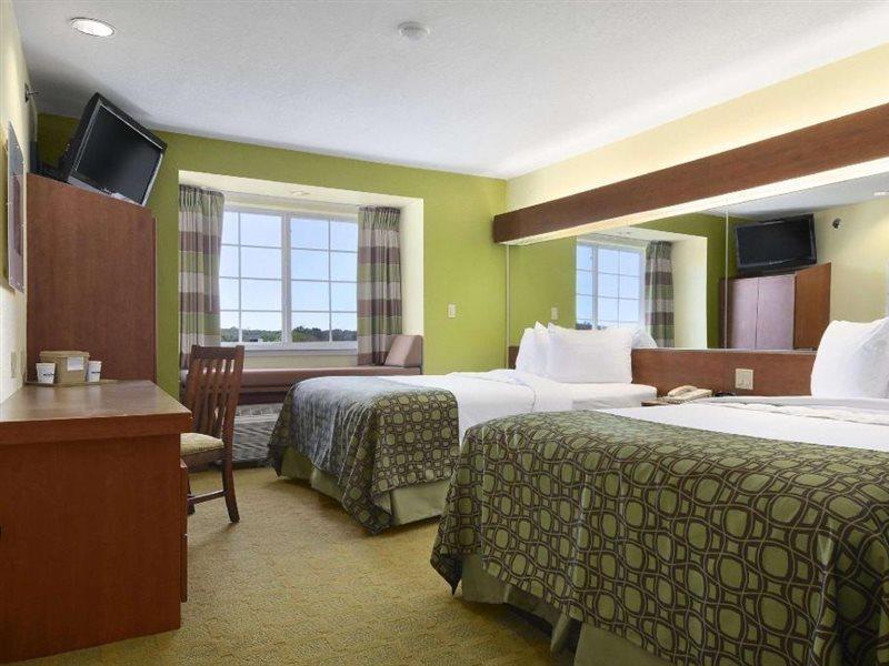 מלון Super 8 By Wyndham San Antonio Airport North מראה חיצוני תמונה