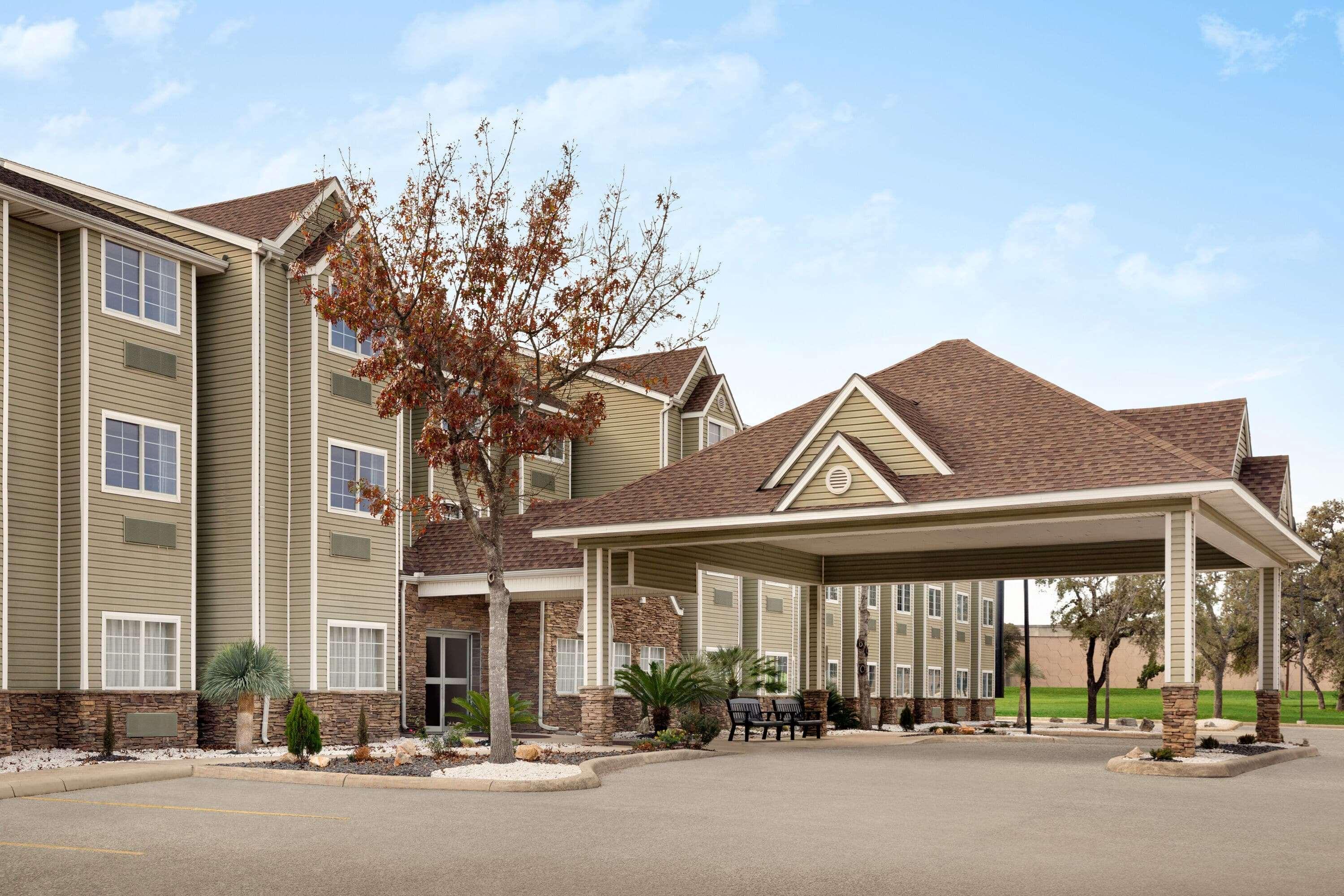 מלון Super 8 By Wyndham San Antonio Airport North מראה חיצוני תמונה